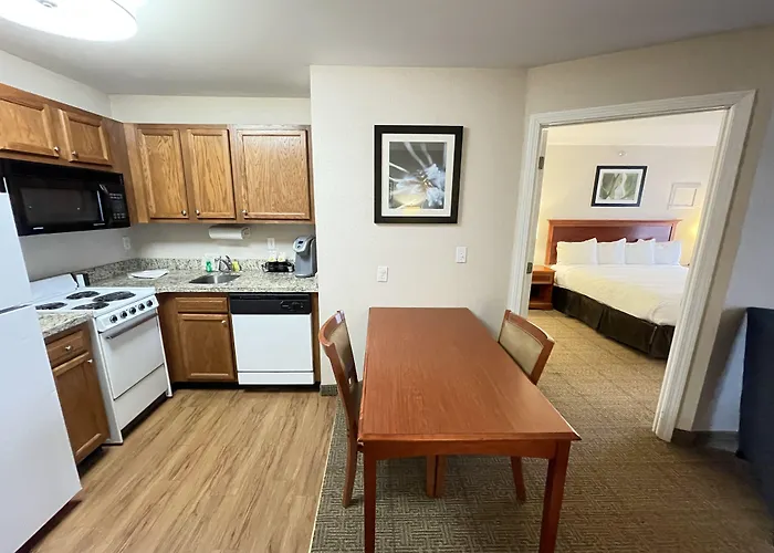 Smart Suites, An Ascend Collection Hotel